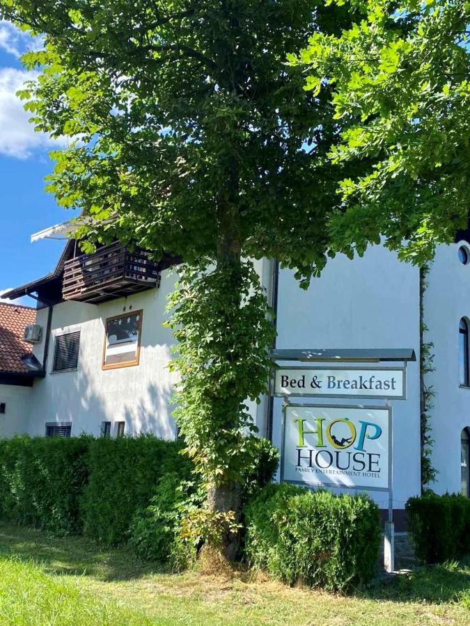 Hop House Garni Hotel ポストイナ エクステリア 写真