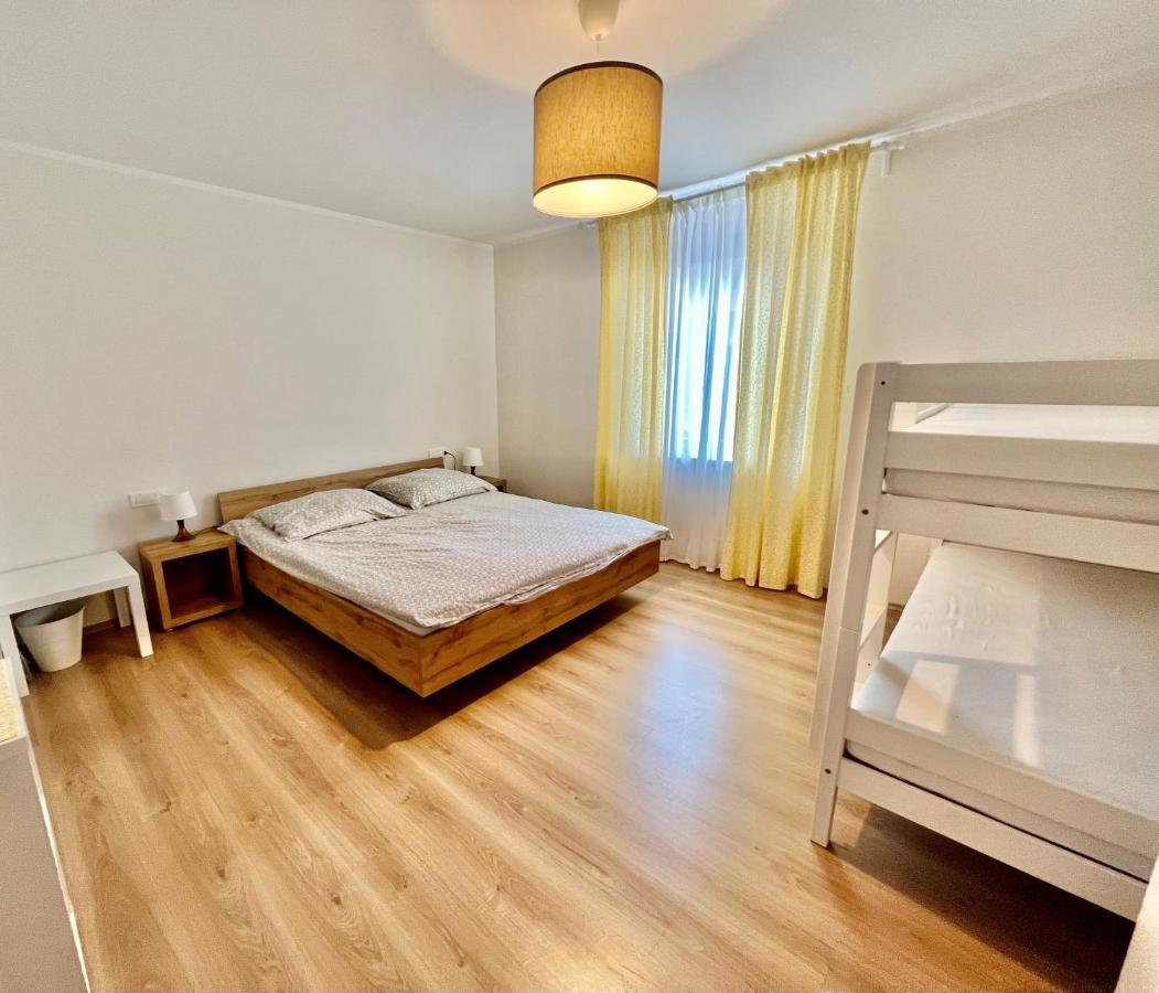 Hop House Garni Hotel ポストイナ エクステリア 写真