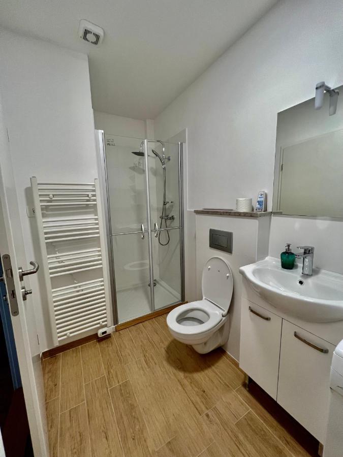 Hop House Garni Hotel ポストイナ エクステリア 写真