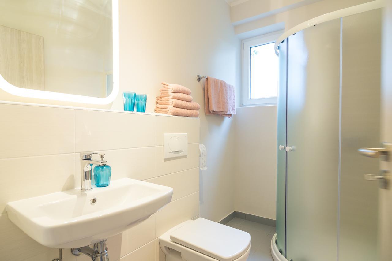 Hop House Garni Hotel ポストイナ エクステリア 写真