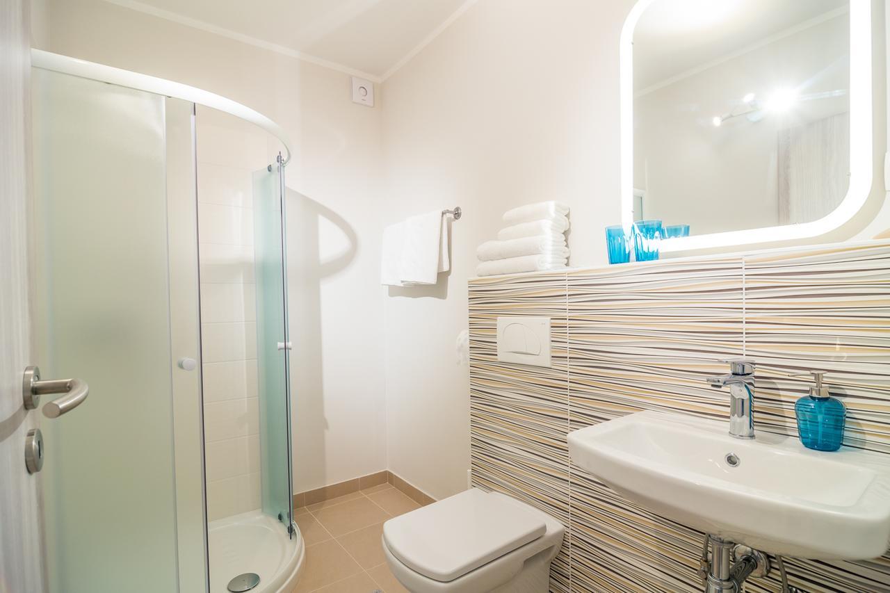 Hop House Garni Hotel ポストイナ エクステリア 写真